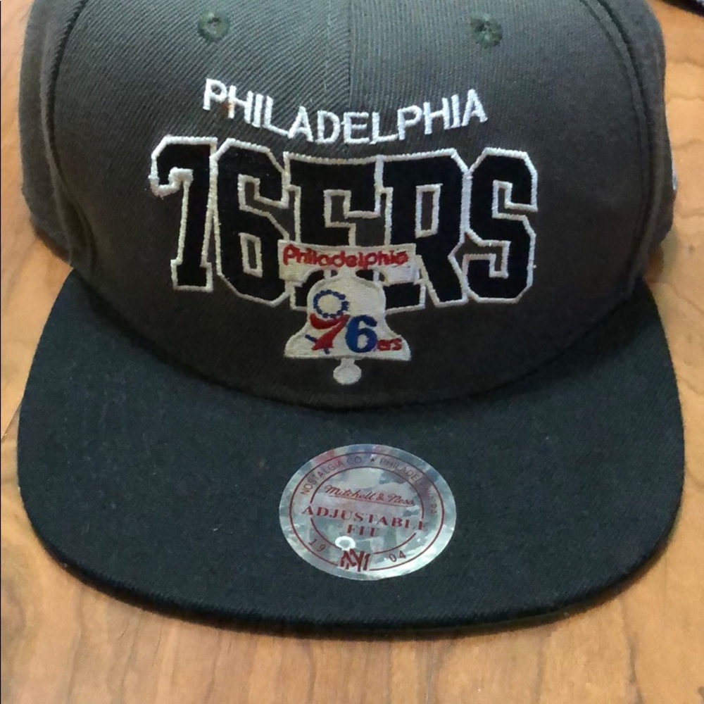 Mitchell & Ness Philadelphia 76ers Snapback Hat